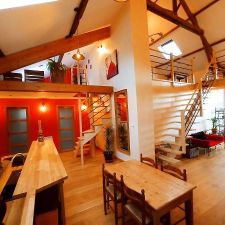 La Grange De Marie A St Angel - Magnifique Grange Renovee En Loft Pour 1 A 6 Pers Villa Saint-Angel  Exteriör bild
