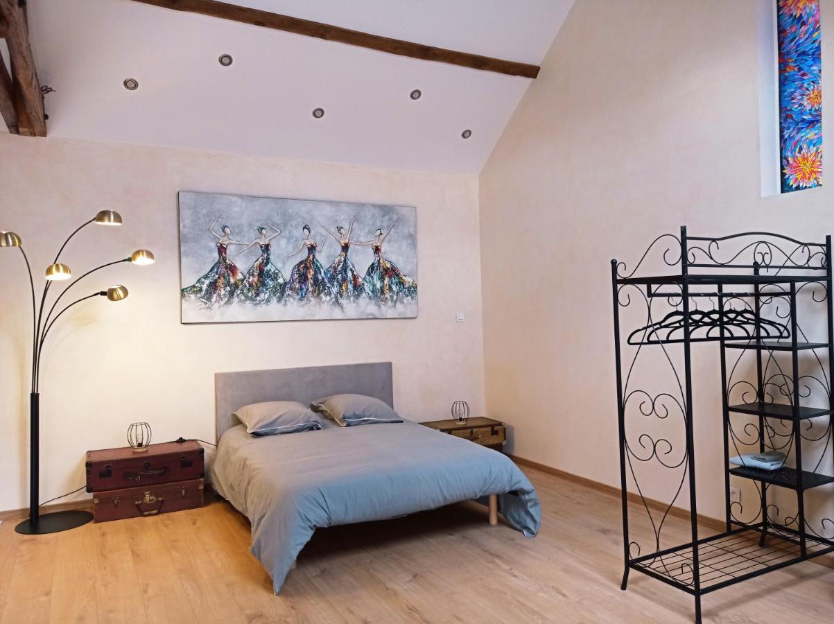La Grange De Marie A St Angel - Magnifique Grange Renovee En Loft Pour 1 A 6 Pers Villa Saint-Angel  Exteriör bild
