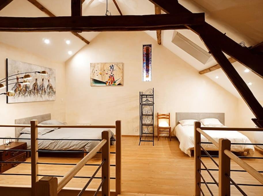 La Grange De Marie A St Angel - Magnifique Grange Renovee En Loft Pour 1 A 6 Pers Villa Saint-Angel  Exteriör bild