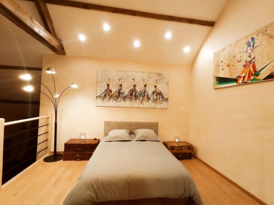 La Grange De Marie A St Angel - Magnifique Grange Renovee En Loft Pour 1 A 6 Pers Villa Saint-Angel  Exteriör bild