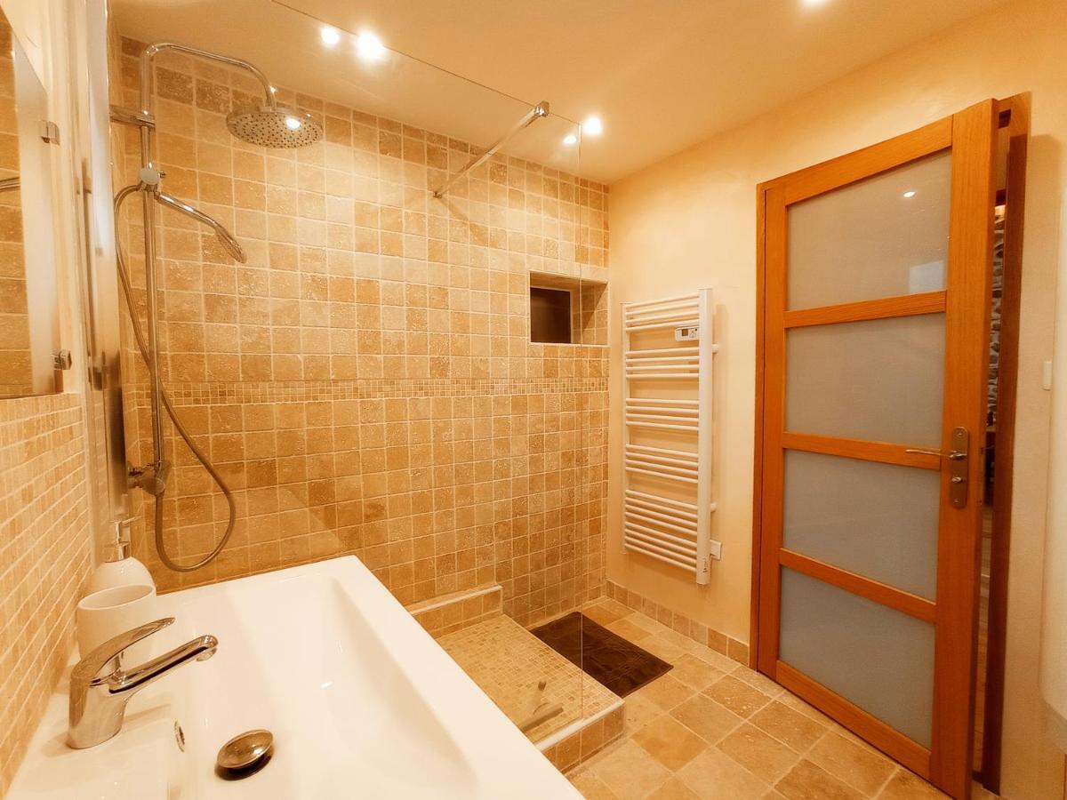 La Grange De Marie A St Angel - Magnifique Grange Renovee En Loft Pour 1 A 6 Pers Villa Saint-Angel  Exteriör bild